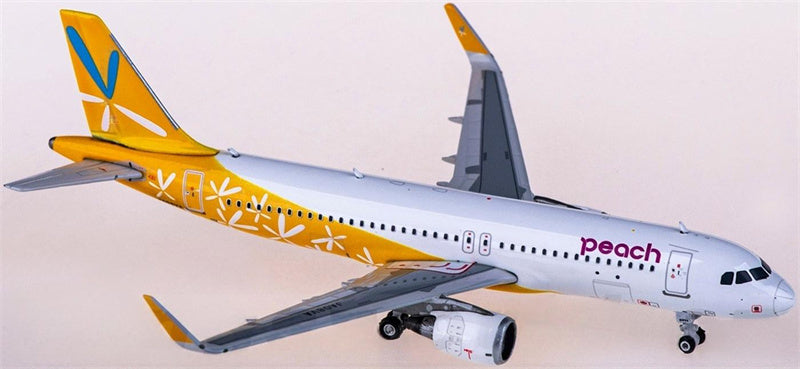 Phoenix Peach Aviation Airbus A320 JA08VA 1:400 Diecast Model view 1