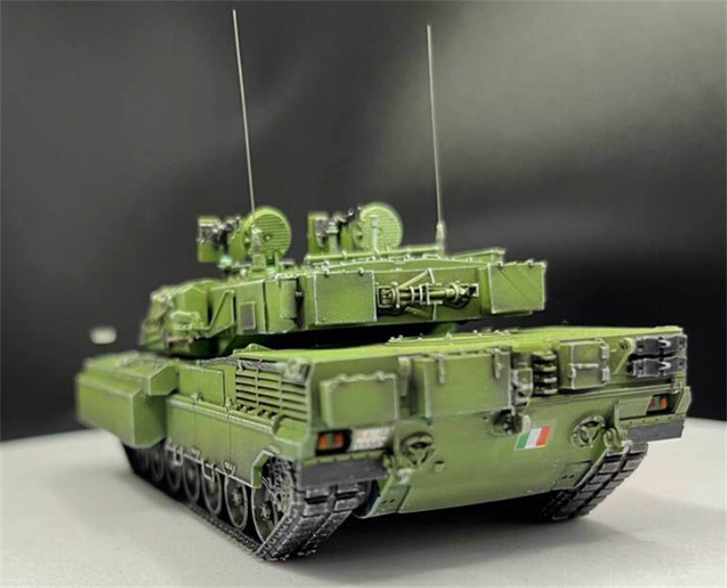 AM Italian Ram main battle tank C1 PSO type with additional armor 1:72 Tank Pre-built Model