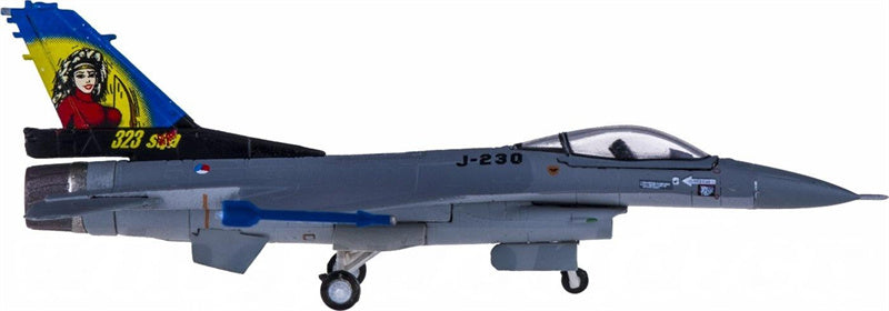 Hogan RNLAF Lockheed Martin F-16A Fighting Falcon J-230 Dirty Diana 1:200 Diecast Model view 3