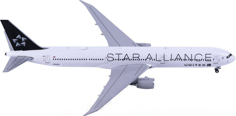NG Models United Airlines Boeing 767-400ER N76055 1:400 Diecast Model view 4