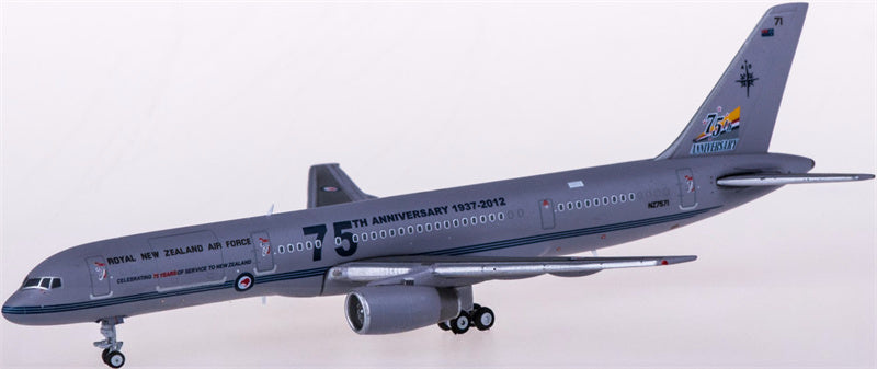 JC Wings Royal New Zealand Air Force Boeing 757-200 NZ7571 75th Anniversary 1:400 Diecast Model view 4
