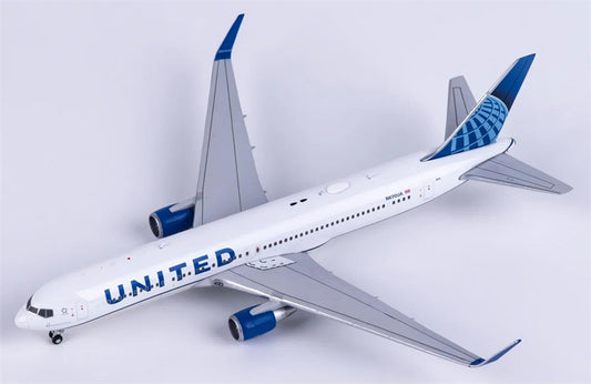 Geminijets 1:400 United Airlines Boeing 767-300ER N670UA  DIECAST Model