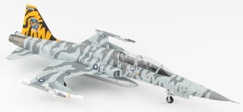HOBBY MASTER ROCAF F-5F 7th FTW 1:72 Model 2018  Tiger II 5395 / 830121