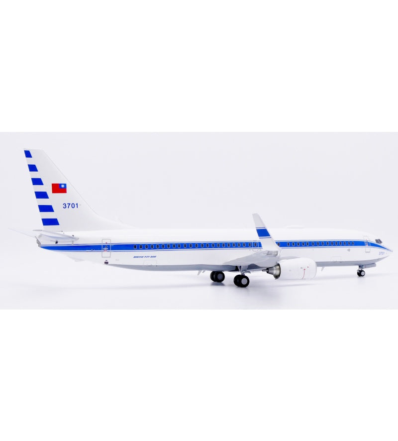 JC Wings 1:100 ROCAF Boeing 737-800 3701  DIECAST Model