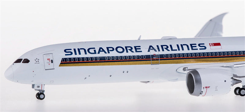 JC Wings Singapore Airlines Boeing 787-10 9V-SCB Flaps Down 1:400 Diecast Model view 2