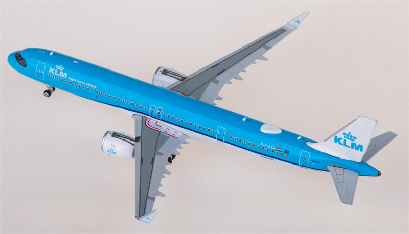 Phoenix KLM Airbus A321neo PH-AXA 1:400 Diecast Model view 3