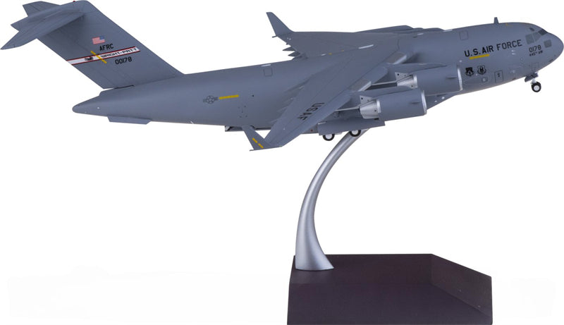 Geminijets USAF Boeing C-17 Globemaster III 00-0178 1:200 Diecast Model view 2