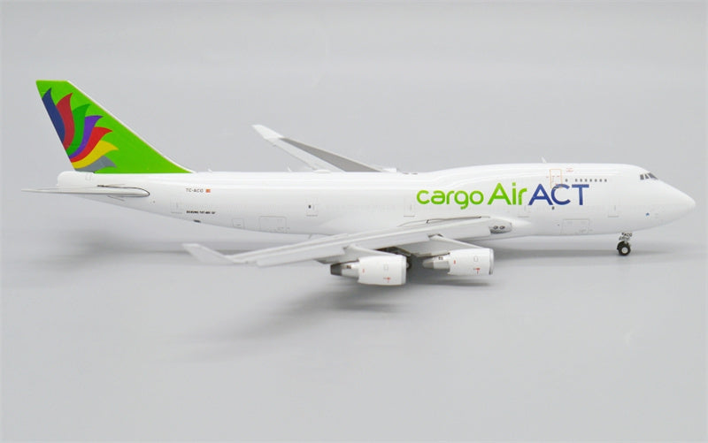 JC Wings Air ACT Cargo Boeing 747-400 TC-ACG Flaps Down 1:400 Diecast Model view 3