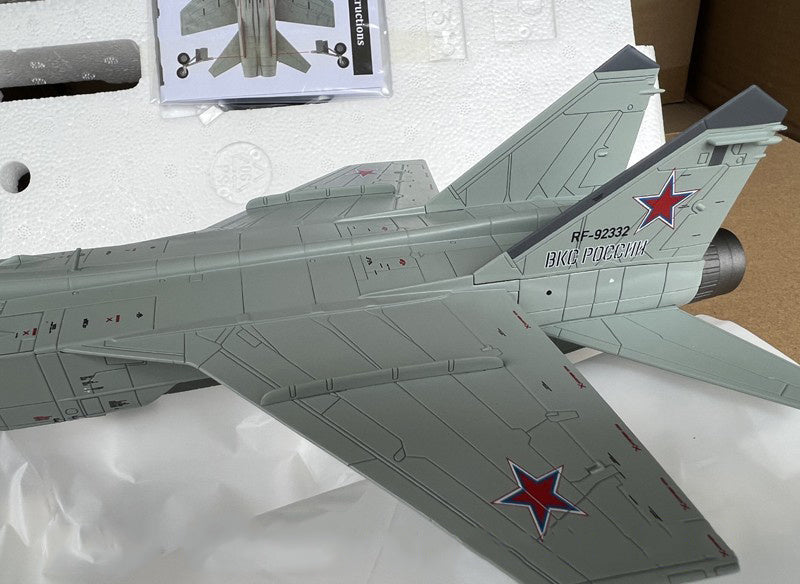 HOBBY MASTER MIG-31K Foxhound D with KH-47M2 Kinzhal hypersonic missile 2022 1/72 Aircraft Pre-built Model