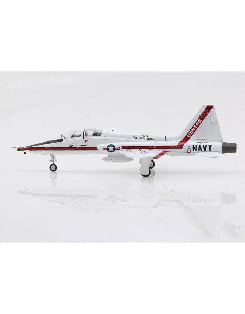 HOBBY MASTER US Naval Test Pilot School T-38A NAS Patuxent River 1:72 Model 2005  USNTPS 15/61-4856