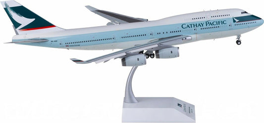 JC Wings Cathay Pacific Boeing 747-400 VR-HOV Flaps Down 1:200 Diecast Model view 1