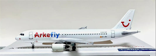 AeroClassics Arkefly for Airbus A320 EC-JRU 1:400 Aircraft Pre-built  Airliner Model Display