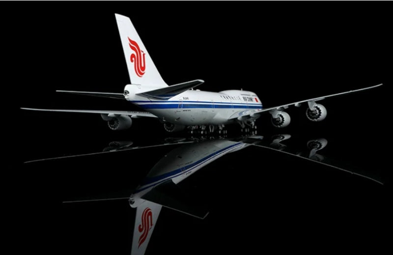 SQ Wings 1:200 Air China B747-8I B-2485 Standard Edition DIECAST Model