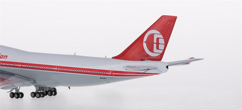 Phoenix Malaysia Airlines Boeing 747-400 9M-MPP 1:400 Diecast Model view 3