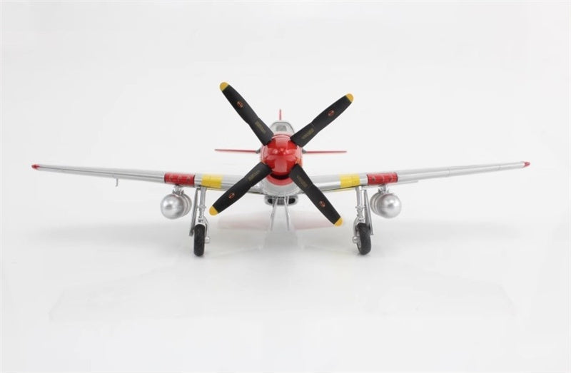 HOBBY MASTER P-51D Creamer's Dream flown by 1st Lt. Charles White 301st FS Ramitelli Italy 1945 1:48 Airplane Pre-built Model