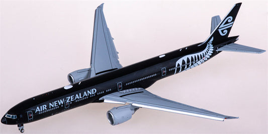 JC Wings Air New Zealand Boeing 777-300ER ZK-OKQ Flaps Down 1:400 Diecast Model view 1