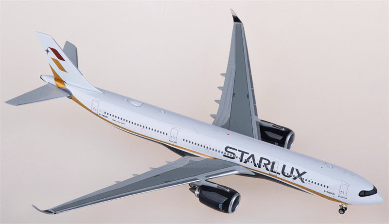 Phoenix Starlux Airlines Airbus A330-900neo B-58305 1:400 Diecast Model view 3
