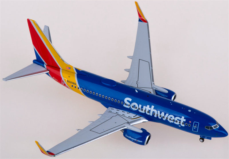 NG Models Southwest Airlines Boeing 737-700 N221WN 1:400 Diecast Model view 3