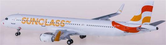 NG Models Sunclass Airlines Airbus A321 OY-TCF 1:400 Diecast Model view 1