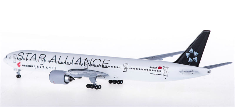 AeroClassics Air China Boeing 777-300ER B-2032 Star Alliance 1:500 Diecast Model view 2