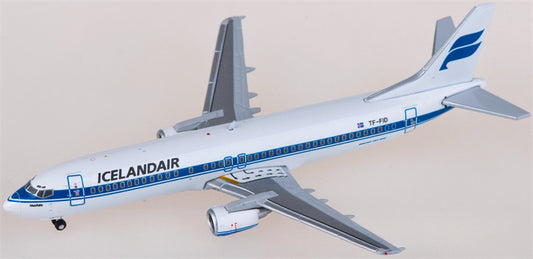 JC Wings Icelandair Boeing 737-400 TF-FID 1:400 Diecast Model view 1