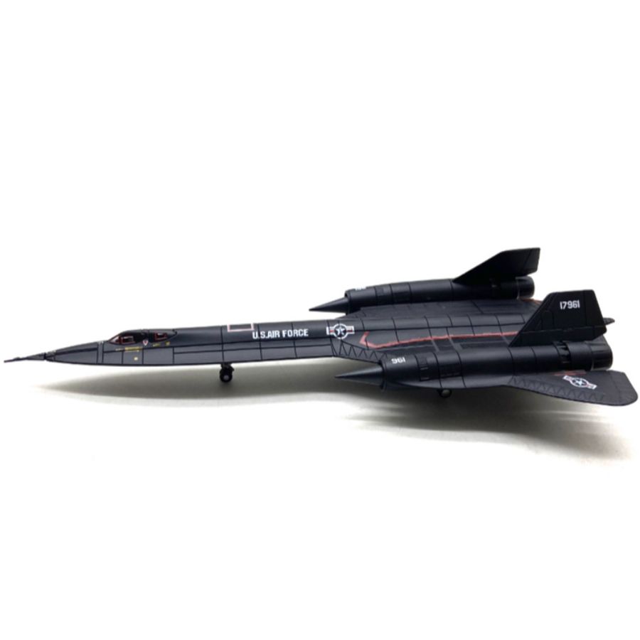 FLOZ US Air Force Lockheed SR-71 Blackbird Reconnaissance Aircraft 1:144 Aircraft Pre-built Model