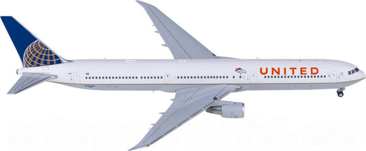 JC Wings United Airlines Boeing 767-400ER N76064 1:400 Diecast Model view 1