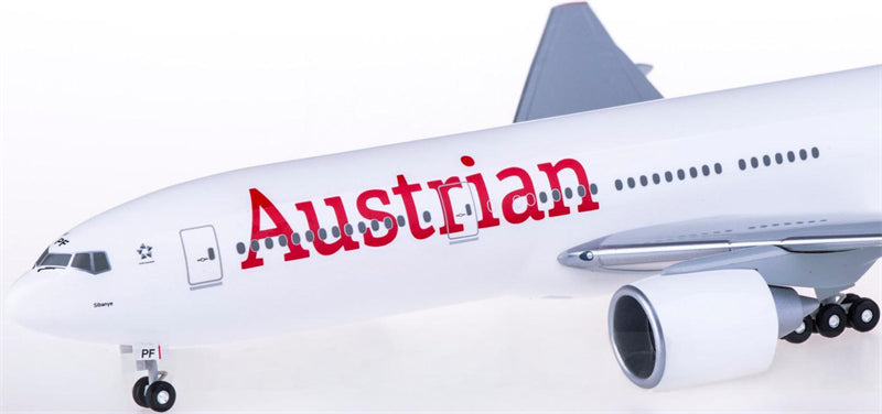 Hogan Austrian Airlines Boeing 777-200ER OE-LPF 1:200 ABS Model view 2
