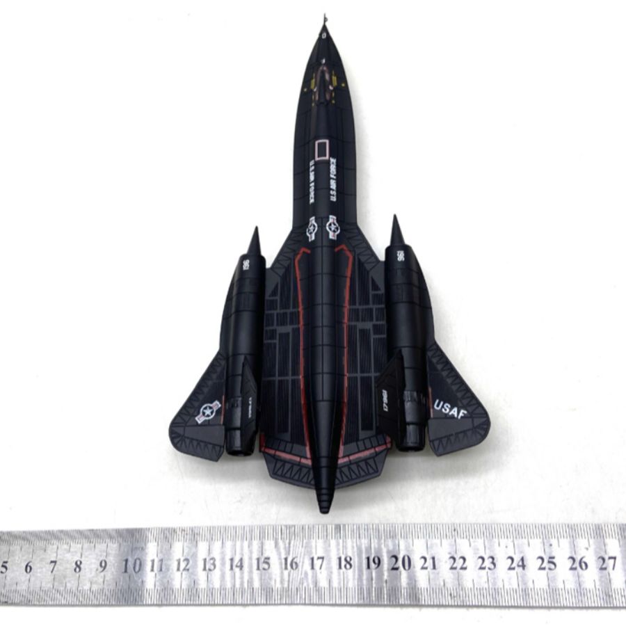FLOZ US Air Force Lockheed SR-71 Blackbird Reconnaissance Aircraft 1:144 Aircraft Pre-built Model