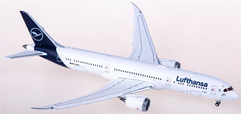 Geminijets Lufthansa Boeing 787-9 D-ABPA Flaps Down 1:400 Diecast Model view 1