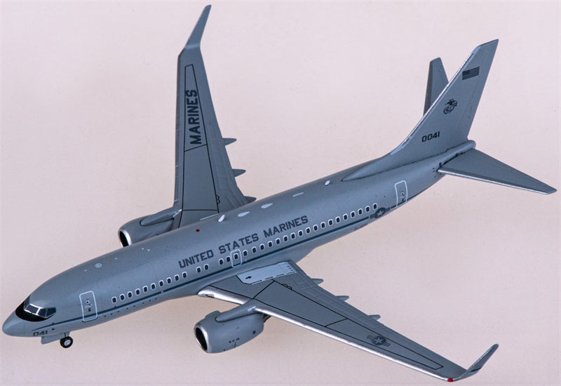 NG Models USMC Boeing 737-700 C-40A Clipper 170041 1:400 Diecast Model view 3