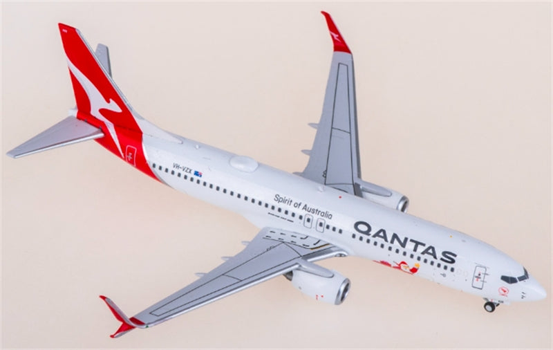 Panda Qantas Airways Boeing 737-800 VH-VZX 1:400 Diecast Model view 1