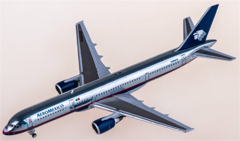 JC Wings Aeromexico Boeing 757-200 N490AM 1:400 Diecast Model view 2
