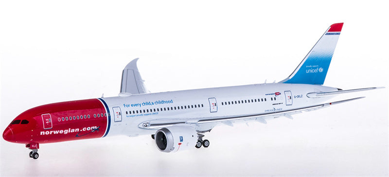 JC Wings Norwegian Air Shuttle Boeing 787-9 G-CKLZ Flaps Down 1:400 Diecast Model view 2
