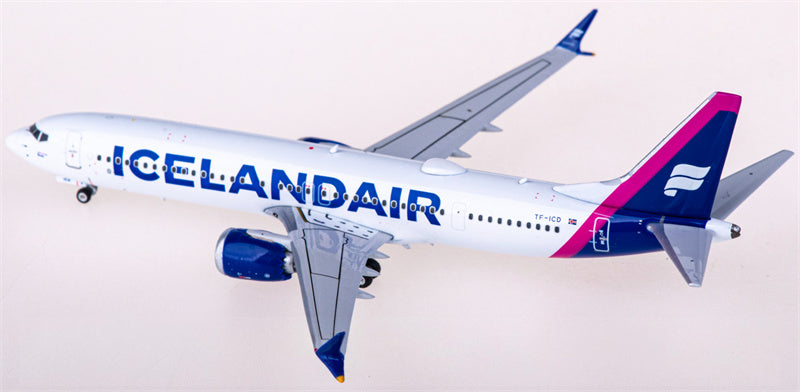 Phoenix Icelandair Boeing 737 MAX 9 TF-ICD 1:400 Diecast Model view 2