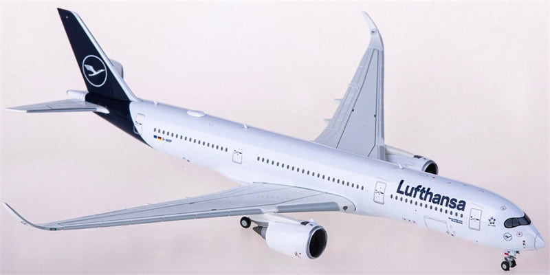 Geminijets Lufthansa Airbus A350-900 D-AIXP 1:400 Diecast Model view 3