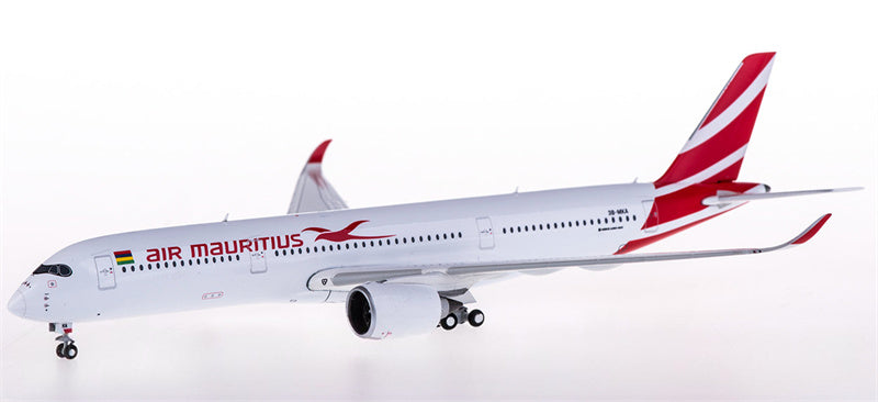 Geminijets Air Mauritius Airbus A350-900 3B-MKA 1:400 Diecast Model view 1