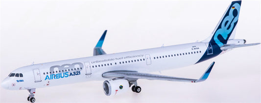 Phoenix Airbus A321neo D-AVXA 1:400 Diecast Model view 1