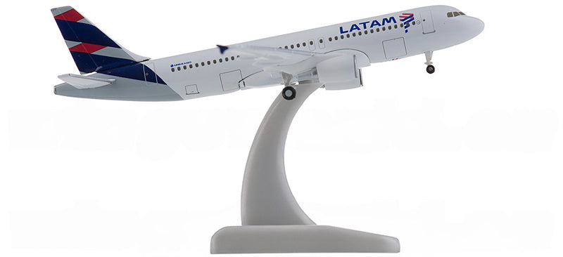 Hogan LATAM Airbus A320 1:400 Diecast Model view 2