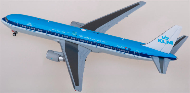 JC Wings KLM Boeing 767-300ER PH-BZF 1:400 Diecast Model view 4