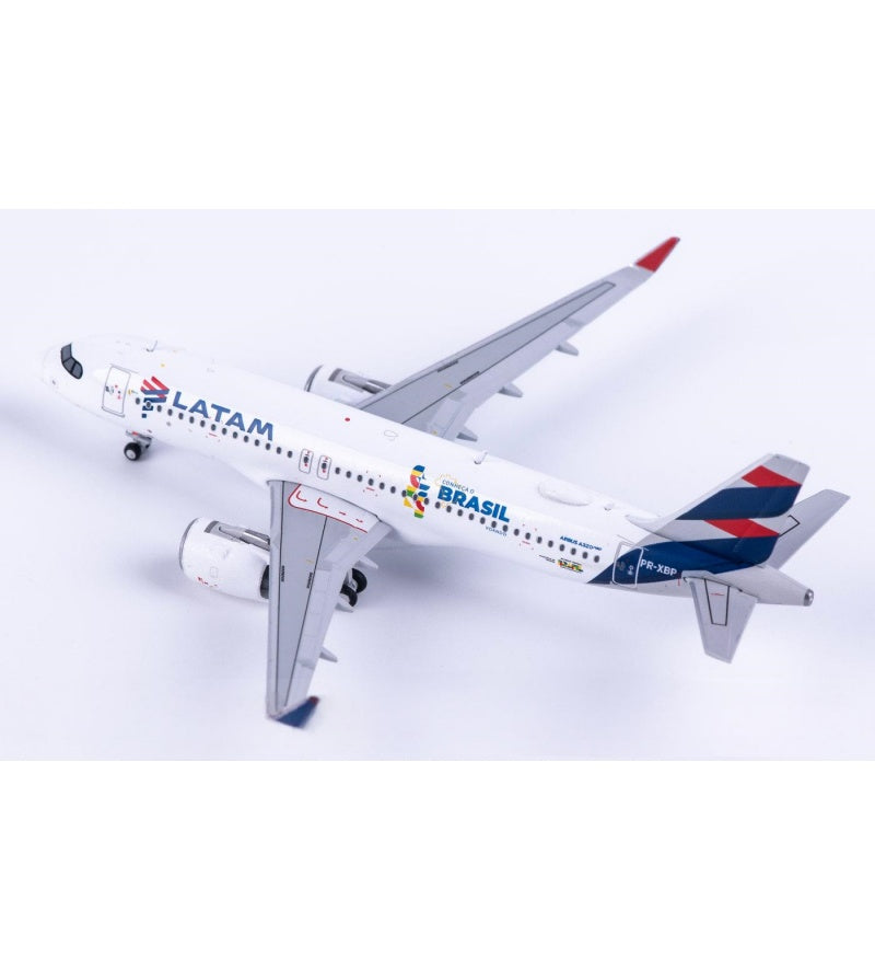 JC Wings 1:400 LATAM Airlines Airbus A320neo PR-XBP  DIECAST Model