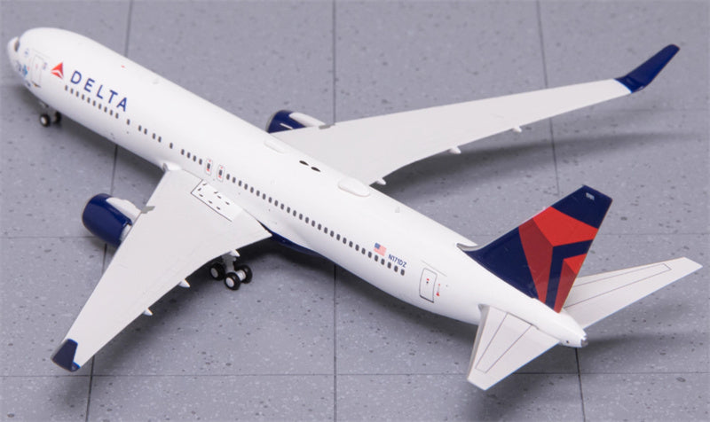PandaModel DELTA Air Lines Boeing B767-300ER N171DZ 80th Anniversary of D-DAY & Battle of Normandy 1:400 Aircraft Pre-built Model
