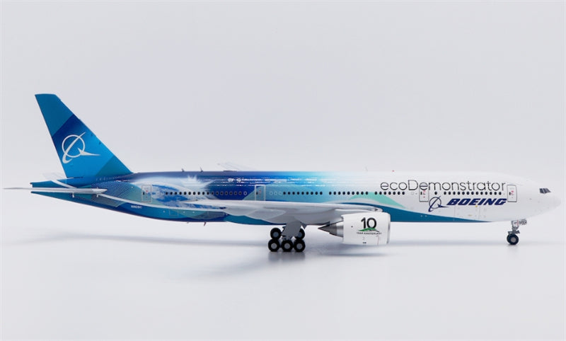 JC Wings Boeing 777-200ER N861BC eco Demonstrator 1:200 Diecast Model view 5