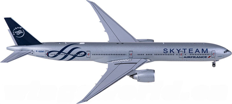 NG Models Air France Boeing 777-300ER F-GZNT 1:400 Diecast Model view 4