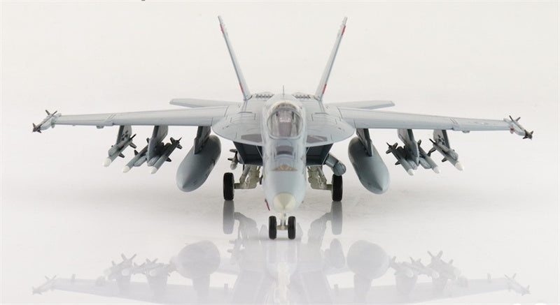 HOBBY MASTER F/A-18E Super Hornet Golden Warriors 168910 VFA-87 2017 Operation Inherent Resolve 1:72 Aircraft Pre-built Model