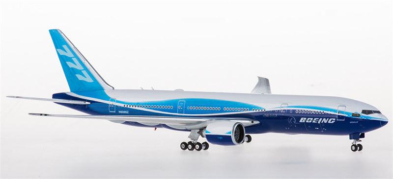 Phoenix Boeing 777-200LR N6066Z 1:400 Diecast Model view 3