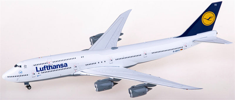 Phoenix Lufthansa Boeing 747-8i D-ABYU 1:400 Diecast Model view 1