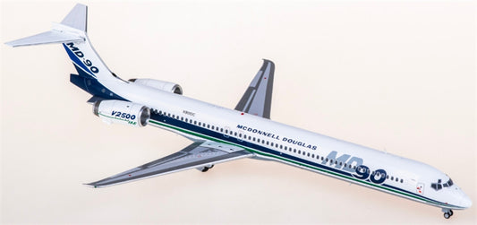 JC Wings McDonnell Douglas MD-90 N901DC 1:200 Aircraft Pre-built  Airliner Model Display