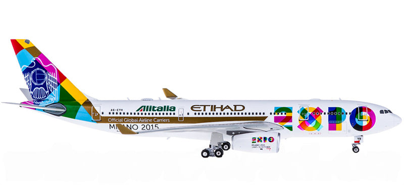 Phoenix Etihad Airways Airbus A330-200 A6-EYH 1:400 Diecast Model view 1