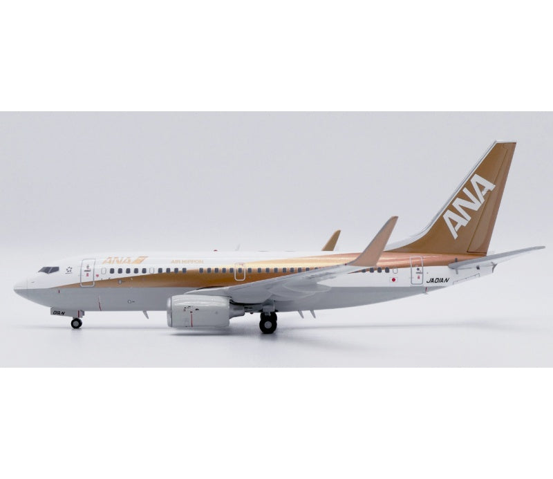 JC Wings 1:200 ANA B737-700 JA01AN  DIECAST Model